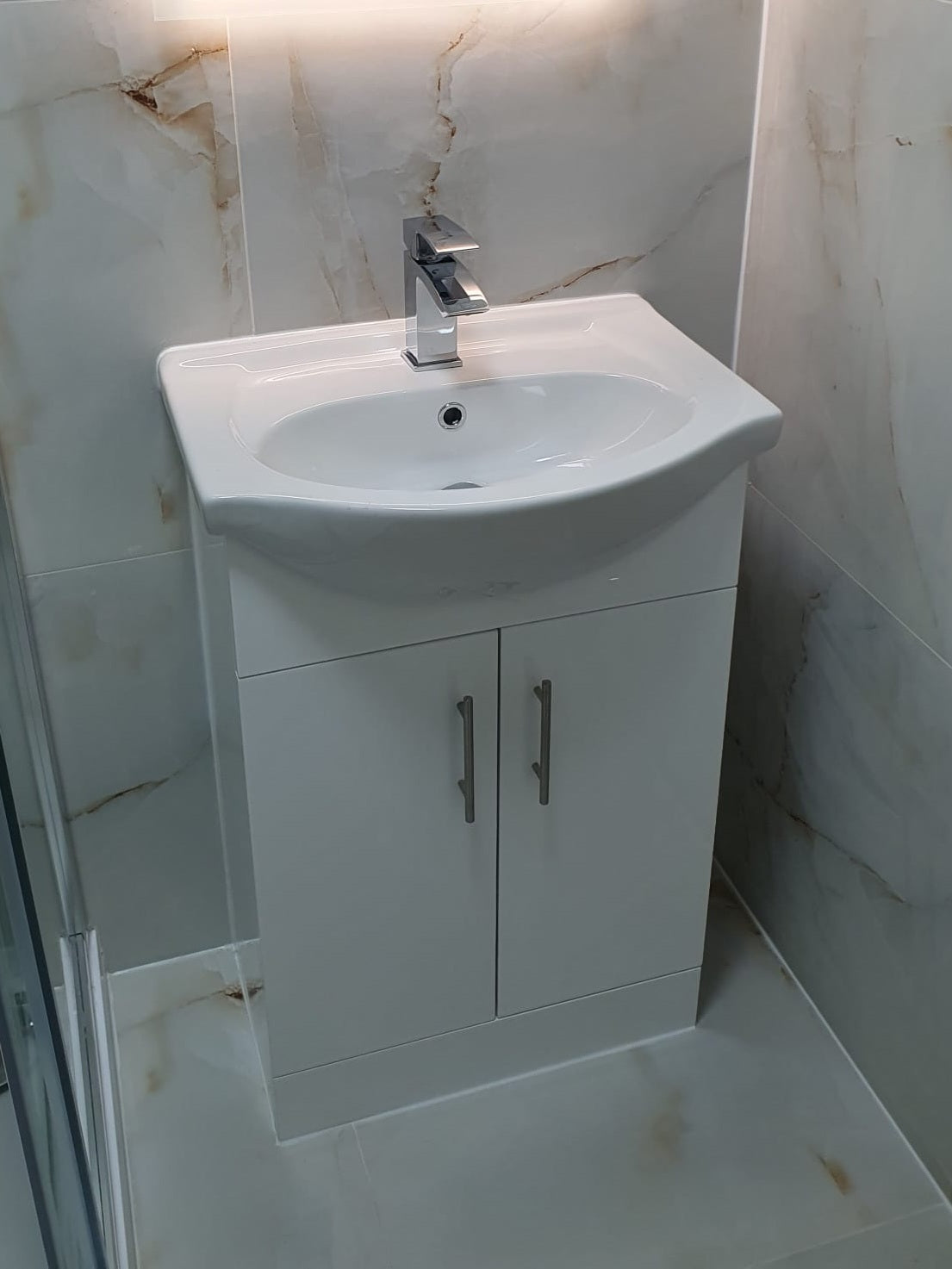 Classic 550 Vanity Unit and Basin - KW Bathrooms